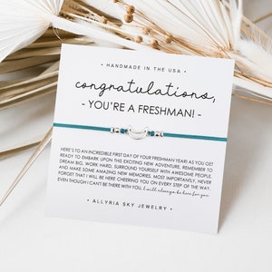 Cadeau de première année, Bracelet cadeau de première année, Carte de première année, Retour à l'école, Retour à l'université, Étudiant de première année du secondaire, Cadeau étudiant de première année d'université