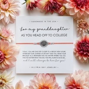Bracelet cadeau avec carte « Aller à l'université » petite-fille, cadeau universitaire petite-fille, remise des diplômes, étudiant de première année, cadeau grand-mère petite-fille