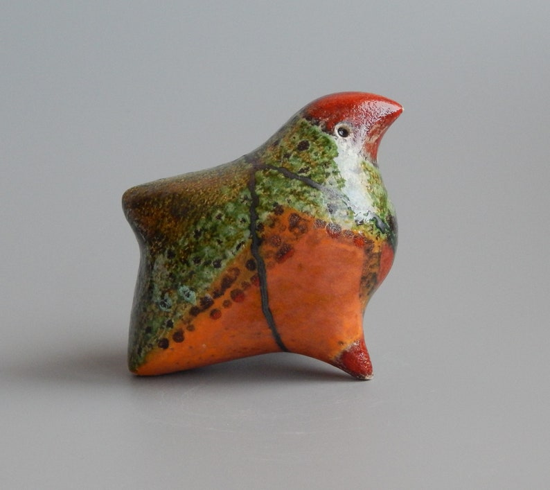 mockingbird birthday present ceramic sculpture Japanese ceramics red bird green bird original gift Ceramic figurine bright bird