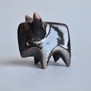 ceramic sculpture Buffalo,bull figurine,statuette,black bull,art collecting,clay figures,minimalism,animals Bild 4