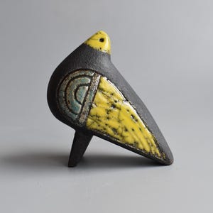 Ceramic figurine - bird, ceramic sculpture, green bird, original gift, birthday present, bright bird, mockingbird, Japanese ceramics, red
