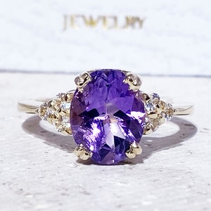 Purple Amethyst Ring - February Birthstone - Statement Ring - Gold Ring - Engagement Ring - Prong Ring - Oval Ring - Cocktail Ring
