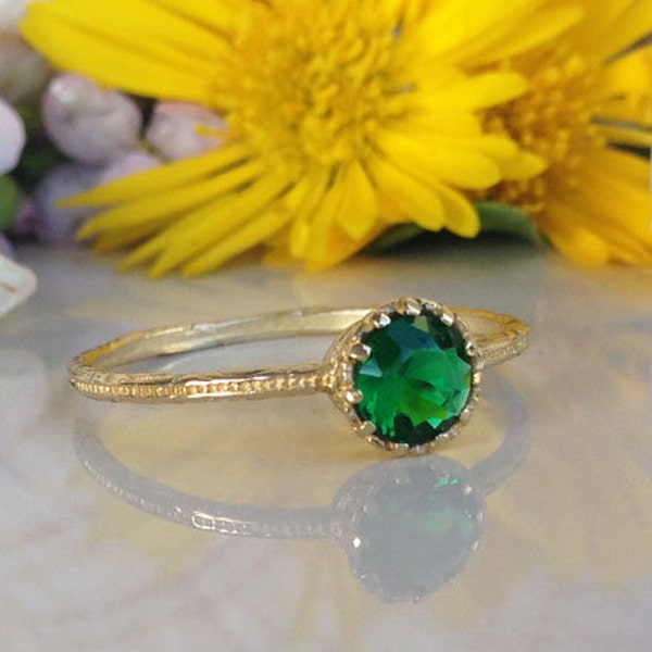 Emerald Ring - Thin Ring - Hammered Ring - Gemstone Ring - Stacking Ring - Green Ring - May Birthstone - Tiny Ring - Dainty Ring