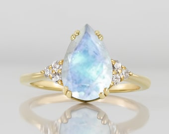 Rainbow Moonstone Ring - June Birthstone - Statement Ring - Gold Ring - Engagement Ring - Teardrop Ring - Cocktail Ring - Gemstone Ring