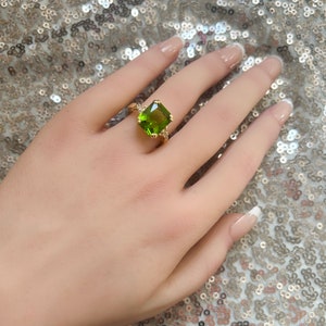 Peridot Ring - August Birthstone Jewelry - Statement Ring - Gold Ring - Engagement Ring - Rectangle Ring - Cocktail Ring - Prong Ring