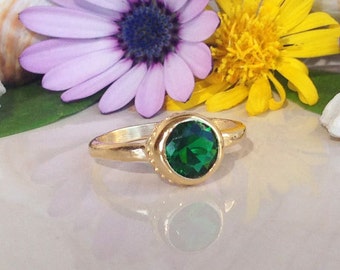Emerald Ring - May Birthstone - Gemstone Ring - Gold Ring - Round Ring - Slim Band - Bezel Ring - Simple Ring - Stack Ring