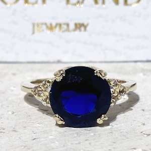 Blue Sapphire Ring - September Birthstone - Statement Ring - Gold Ring - Engagement Ring - Round Ring - Cocktail Ring - Prong Ring