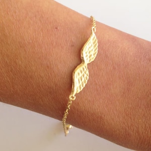 Angel Wings Delicate Chain Simple Dainty Gold Bracelet