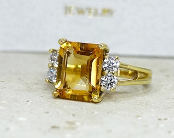 Citrine ring - November Birthstone Jewelry - Statement Ring - Gold Ring - Engagement Ring - Rectangle Ring - Cocktail Ring