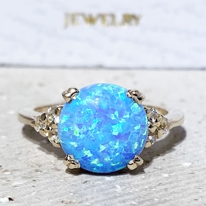 Blauer Opal Ring - Goldring - Verlobungsring - Krappenring - Runder Ring - Cocktail Ring - Statement Ring - Opal Schmuck - Oktober Geburtsstein