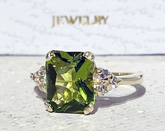 Peridot Ring - August Birthstone Jewelry - Statement Ring - Gold Ring - Engagement Ring - Rectangle Ring - Cocktail Ring - Prong Ring