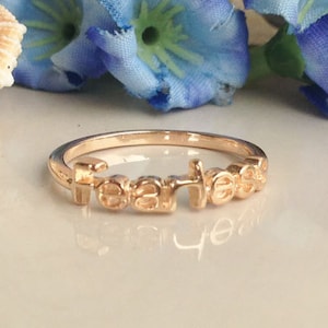 Fearless Ring - Gold Ring - Zarte Ring - Text Ring - Winziger Ring - Stapelring - Inspiration Ring - Schwester Ring - Buchstaben Ring