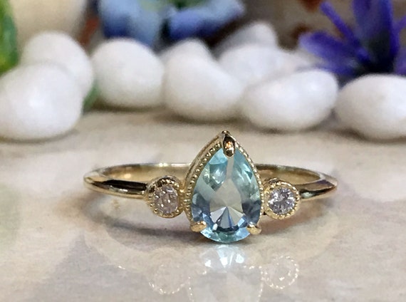 March Birthstone Ring 14k Gold - Ombre Blue Topaz | Linjer Jewelry