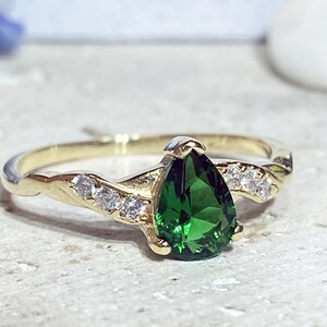 Emerald Ring - Gold Ring - Stacking Ring - Green Stone Ring - May Birthstone - Simple Ring - Teardrop Ring - Prong Ring - Delicate Ring