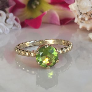 Peridot Ring - August Birthstone Jewelry - Gemstone Ring - Gold Ring - Stacking Ring - Prong Ring - Round Ring - Simple Ring