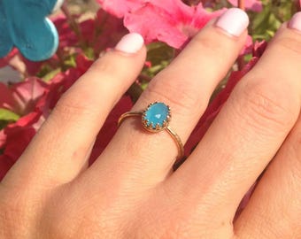Blue Chalcedony Ring - Oval Gemstone Vintage Crown Prong Set Dainty Simple Hammered Gold Band