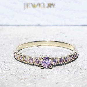 Anillo de cuarzo rosa - Anillo pequeño - Anillo de oro - Anillo delgado apilable - Anillo delicado - Anillo con bisel - Anillo rosa - Piedra natal de octubre