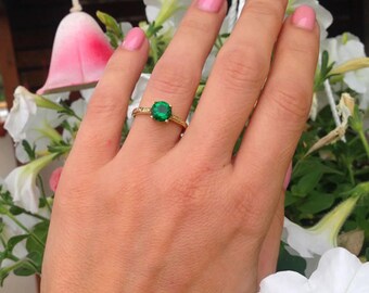Emerald Ring - May Birthstone - Round Green Gemstone Prong Set Simple Dainty Solitaire Gold Band