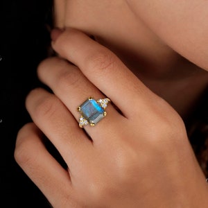Labradorite Ring - Grey Ring - Statement Ring - Gold Ring - Engagement Ring - Rectangle Ring - Cocktail Ring - Rainbow Ring - Prong Ring