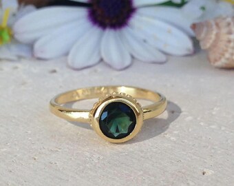 Green Tourmaline Ring – Round Gemstone Bezel Set Simple Delicate Dainty Gold Band