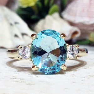 Aquamarine Ring - March Birthstone - Statement Ring - Gold Ring - Engagement Ring - Oval Ring - Cocktail Ring - Prong Ring -Light Blue Ring