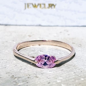 Anillo de cuarzo rosa - Piedra natal de octubre - Anillo sencillo - Anillo diminuto - Anillo de piedra preciosa - Anillo delicado - Anillo apilable - Anillo de garras - Anillo de oro