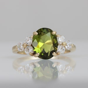 Peridot Ring - August Birthstone Jewelry - Statement Ring - Gold Ring - Engagement Ring - Oval Ring - Cocktail Ring - Green Stone Ring
