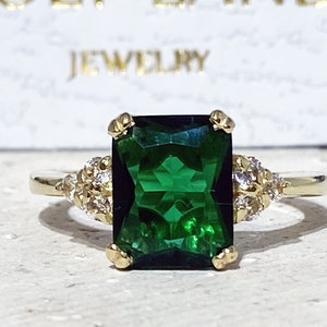 Emerald Ring - May Birthstone - Gold Ring - Gemstone Band - Statement Ring - Engagement Ring - Rectangle Ring - Cocktail Ring - Prong Ring