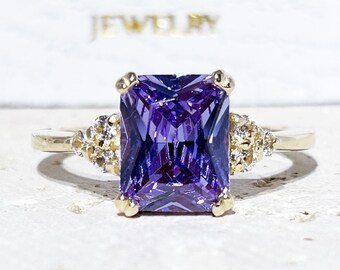Lavender Amethyst Ring - Statement Ring - Gold Ring - Engagement Ring - Prong Ring - Rectangle Ring - Cocktail Ring - Gemstone Ring