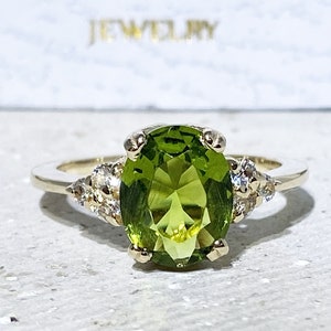 Peridot Ring - August Birthstone Jewelry - Statement Ring - Gold Ring - Engagement Ring - Oval Ring - Cocktail Ring - Prong Ring