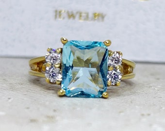 Aquamarine Ring - March Birthstone - Statement Ring - Gold Ring - Engagement Ring - Rectangle Ring - Cocktail Ring - Light Blue Ring
