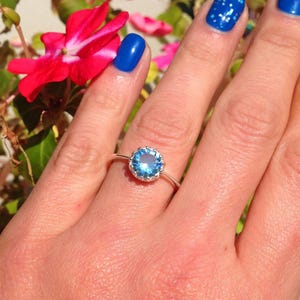 Blue Topaz Ring - Gold Ring  - December Birthstone - Gemstone Ring - Bezel Set Ring - Dainty Ring - Round Ring - Statement Ring