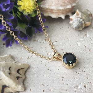 Black Onyx Necklace - Black Pendant - December Birthstone - Simple Necklace - Onyx Jewelry - Prong Pendant - Vintage Necklace