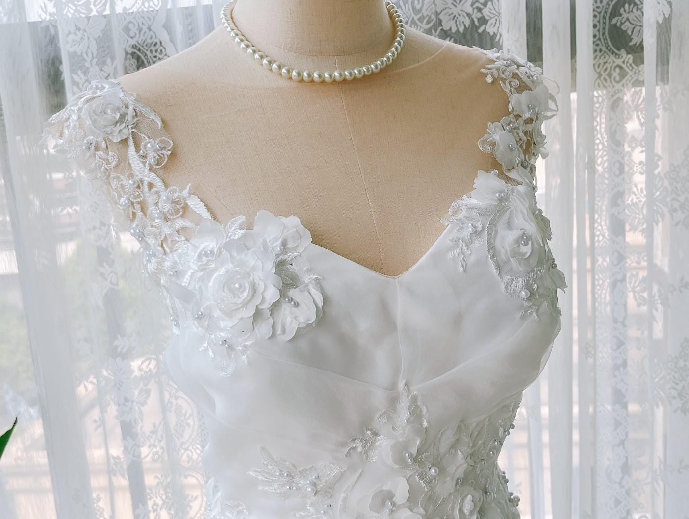 vintage short white wedding dress Short Vintage Inspired Wedding Dress for Modern Bride or Reception Look, Mini Lace Corset Wedding Dress With Detachable Sleeves, Bridal Gown