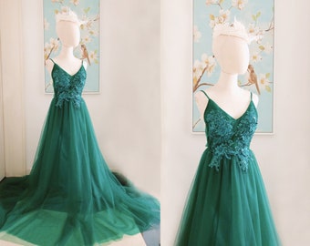 Backless Emerald Green Tulle Prom/Bridesmaid Dress,Forest Green Tulle Long Sequin Dress,Long Tulle Green Dress with Open Back