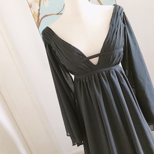 BAT SLEEVE CHIFFON DRESS