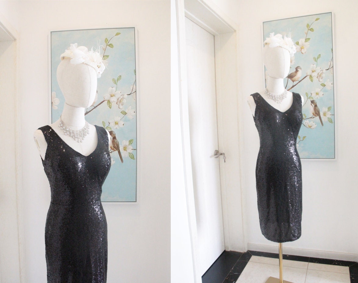 black fitted sequin dress