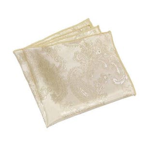 Fazzoletto da taschino color champagne. Fazzoletto da sposa color champagne. Fazzoletto da uomo in seta color champagne. Regalo per lui. Regali per uomo.