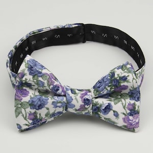 Dusty Blue Floral Bow Ties. Dusty Blue Floral Bowtie for Men Wedding. Light Blue Bowtie for Men and Kid