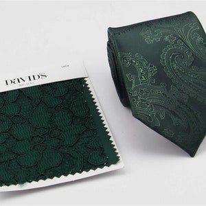 Corbatas Juniper. Corbata para hombre color esmeralda. Corbatas verde oscuro para hombre. Corbata de boda Juniper. Pañuelo de bolsillo.