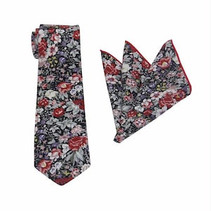 Black Floral Tie.Mens Floral Tie.Wedding Tie.Skinny Tie.Tie and Pocket Square