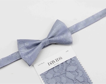 Pajaritas azul polvoriento - Pajaritas de cachemir en color azul pálido claro para hombre - Pajarita para hombre y niño - Davids Bridal Color Azazie