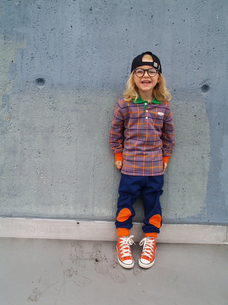 Kids baggy pants ORANGE KNEE PATCHES soft organic dark blue image 5