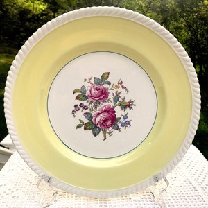 Johnson Brothers Old English Rose 10 3/4&quot; Dinner Plate Bright Yellow JB21 Winsor Ware