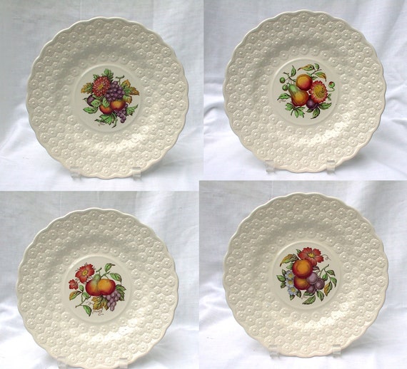 Copeland Spode White Plates Fruit Design Embossed Daisy Design2 Spode Plates