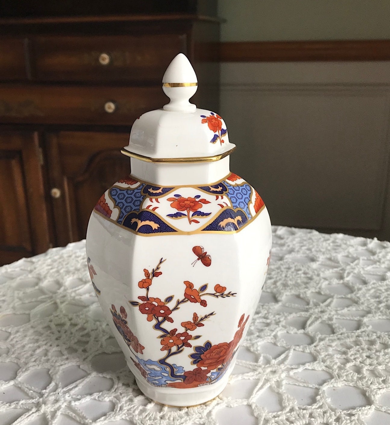 le fond du bocal en porcelaine de chine fine spode shima, au gingembre et à la branche, est livré uniquement avec le couvercle, mais également