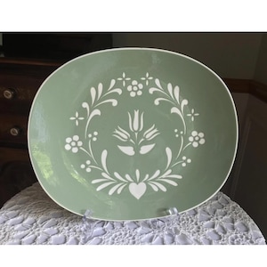 Harker Pottery Provincial Tulip Green Platter Wall Display Console
