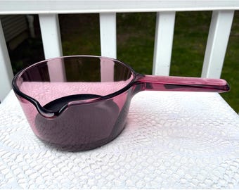 Corning Pyrex Vision Cranberry 1 Liter Non Stick Stove Top Oven Microwave Freezer Pour Spout Pan