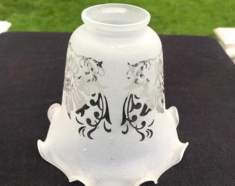 Piccolo paralume a globo in vetro tagliato a forma di fiori e foglie trasparenti, arricciato e ondulato, attacco da 2 1/8 pollici