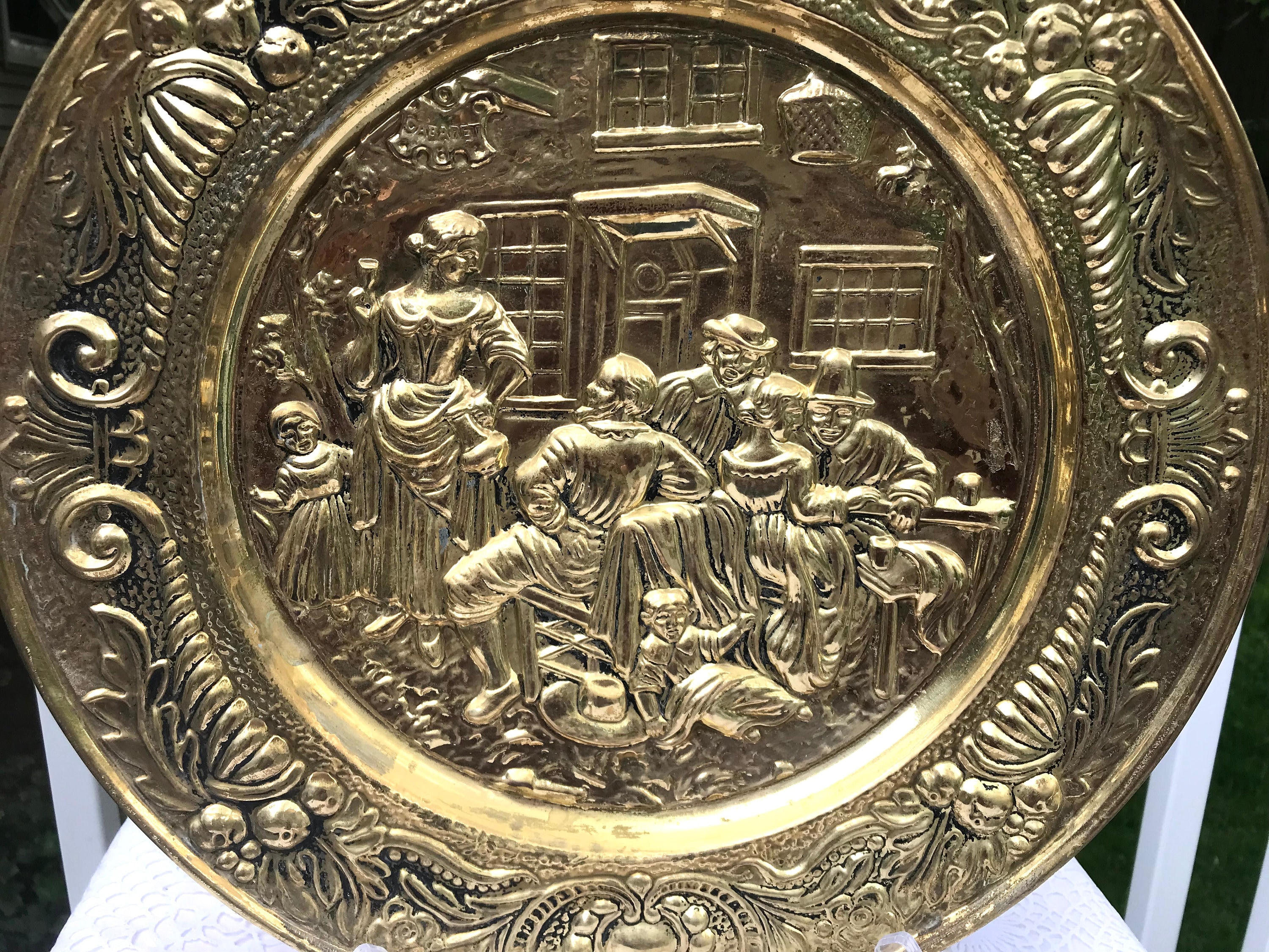 Vintage Decorative Brass Wall Plate Flue Cover Party Dinner Dining